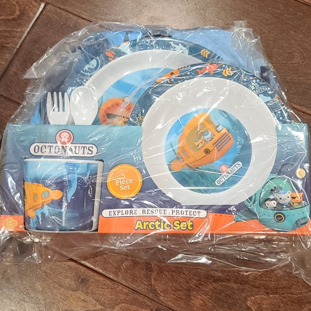 Octonauts 5 pc mealtime feeding set.